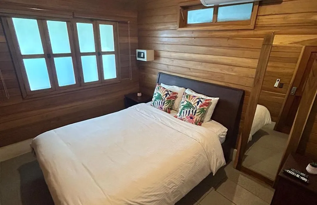 Casa Aura Beachfront B&B-1