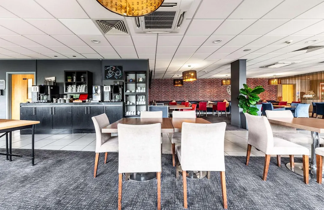Park Inn By Radisson Peterborough-1