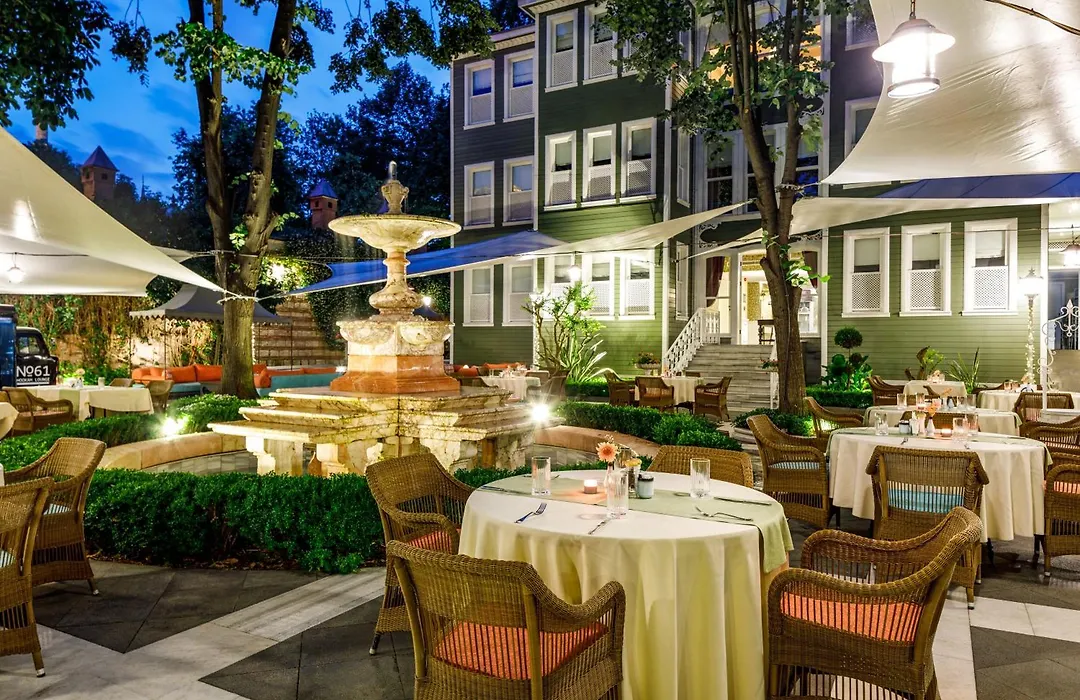 Hagia Sofia Mansions Istanbul, Curio Collection By Hilton-1