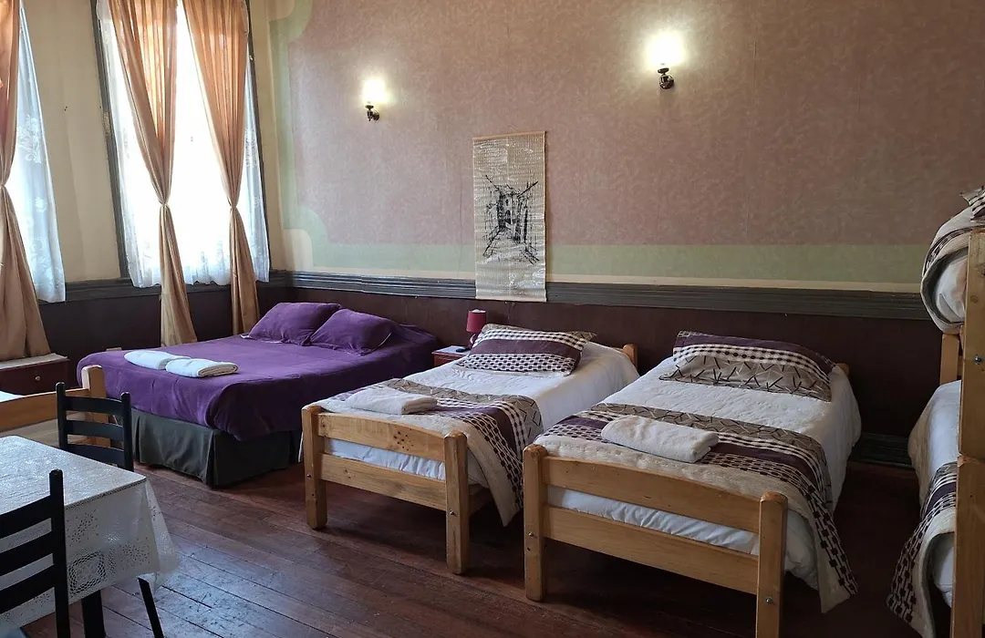 Hostal Residencia Blest Gana-1