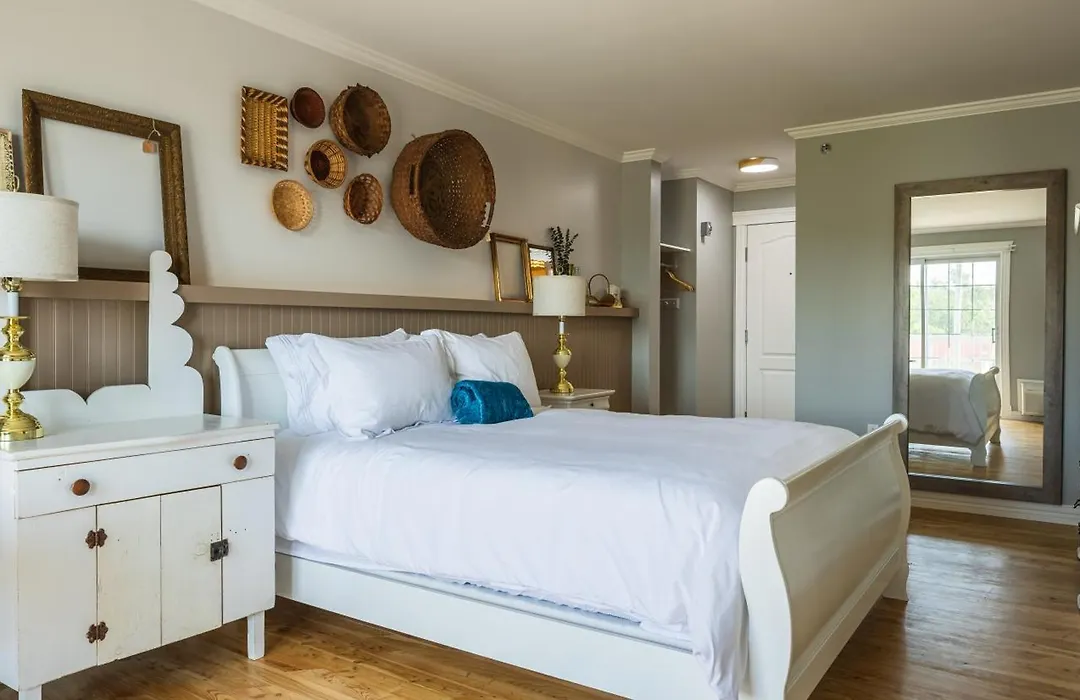 Malia Spa And Resort Inc-1