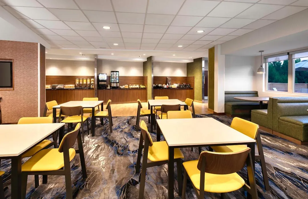 Fairfield Inn & Suites By Marriott Moncton-1