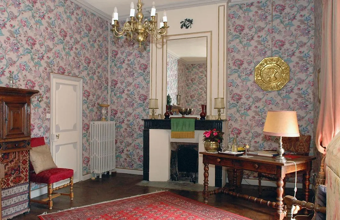 Château royal de Saint-Saturnin-1