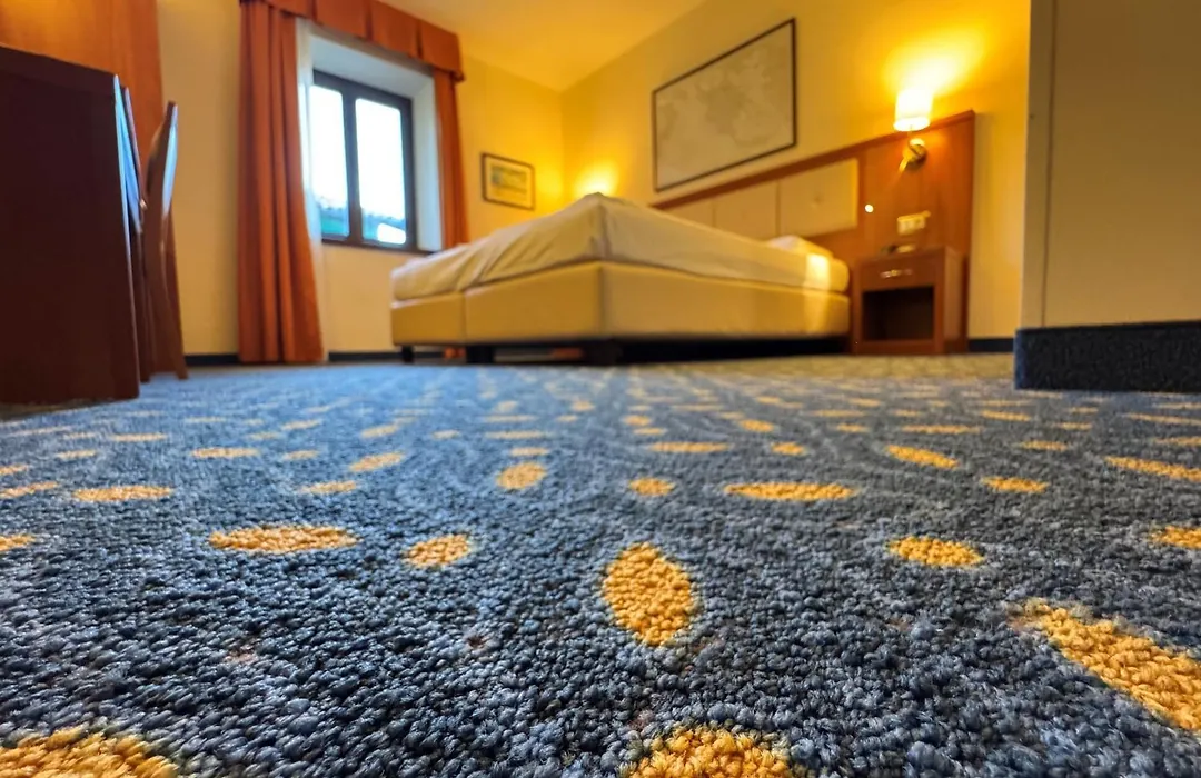 Hotel Benaco-1