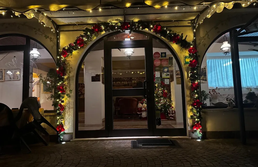 Hotel Ristorante La Grotta-1