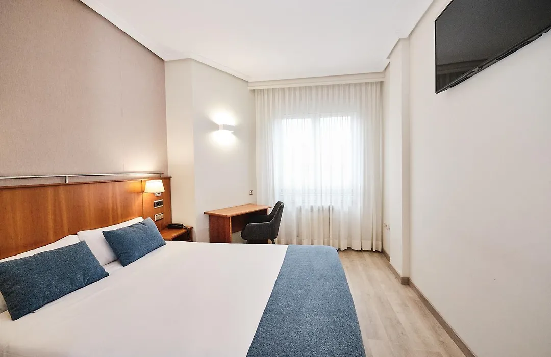 Hotel Ciudad De Compostela-1