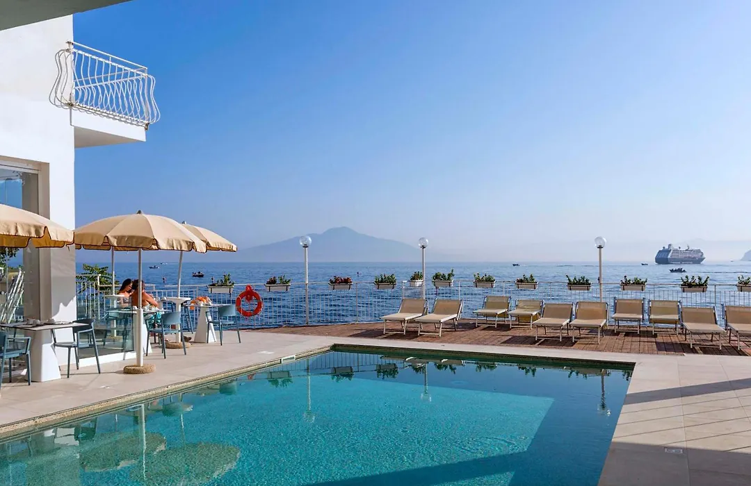 Admiral Hotel-1