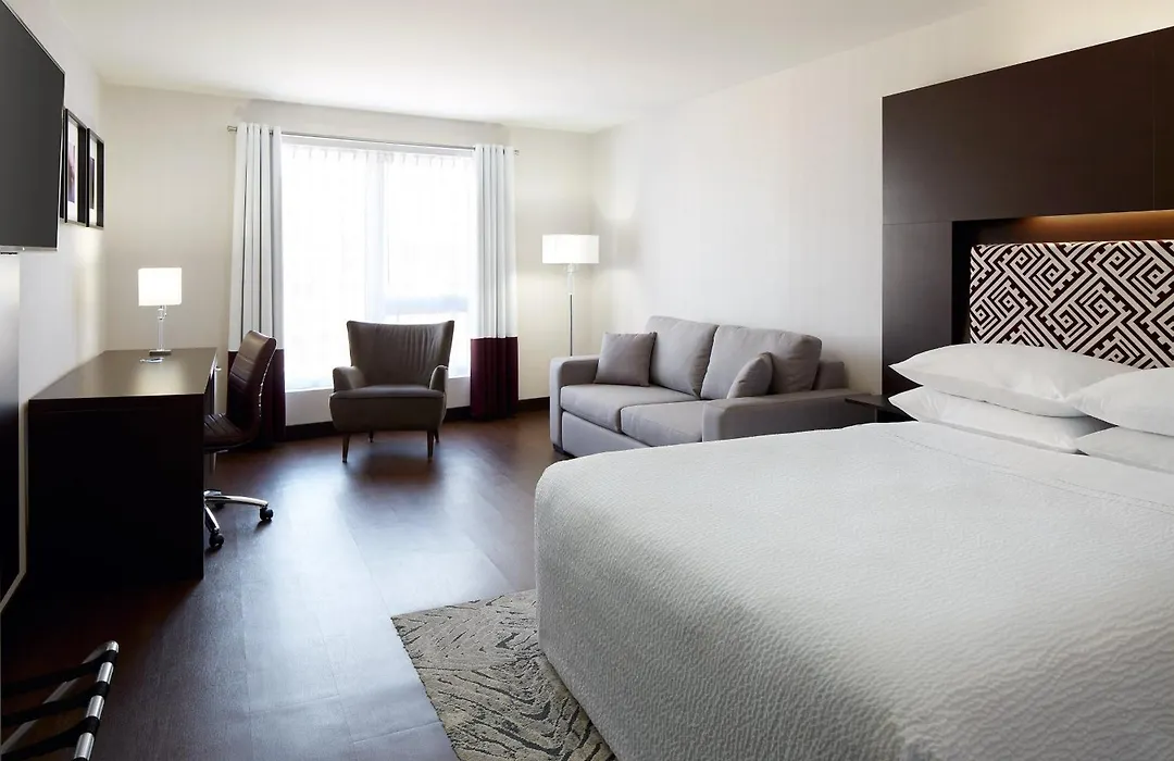 Four Points by Sheraton Lévis Convention Centre-1