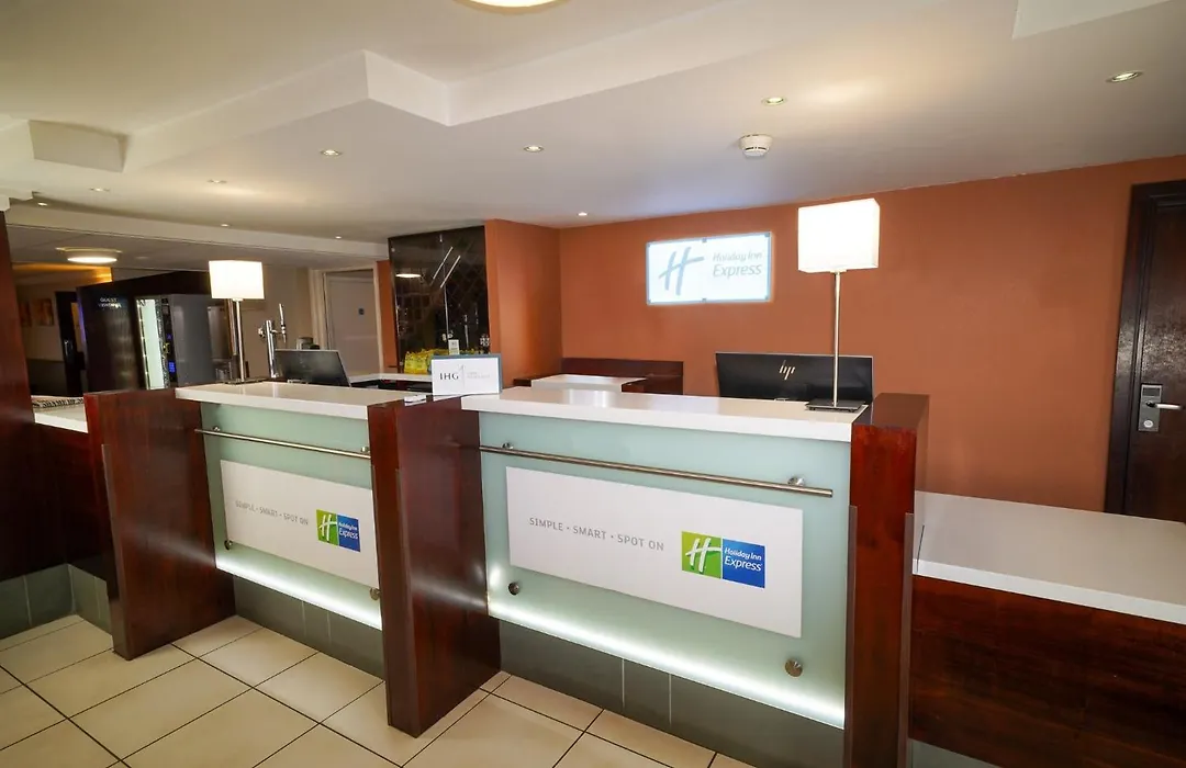 Holiday Inn Express Glenrothes By Ihg-1