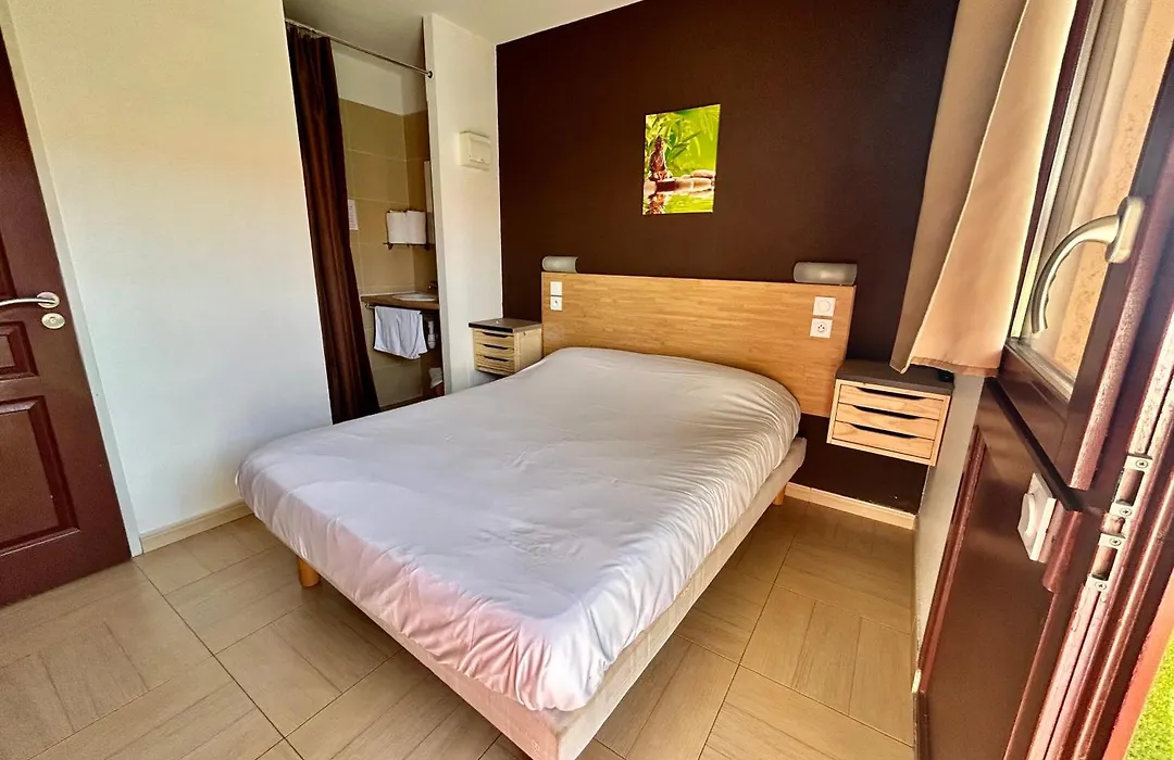 Hôtel Acajou-1