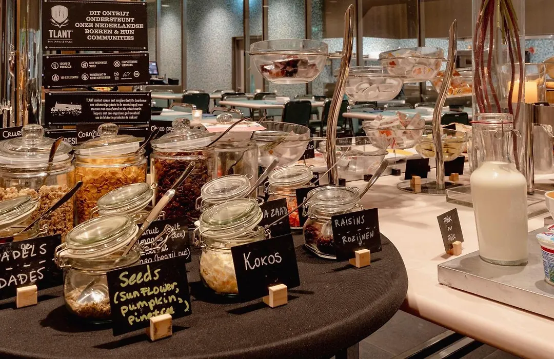 Plaza Premium Grand Winston-1
