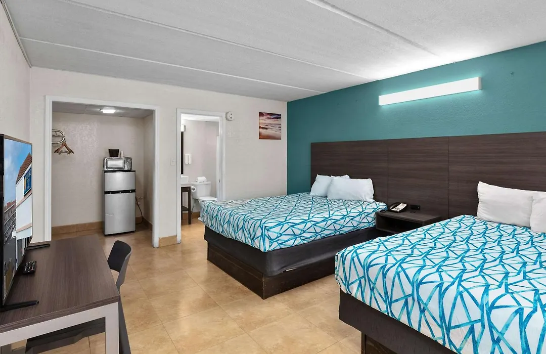 Windwater Hotel And Marina-1