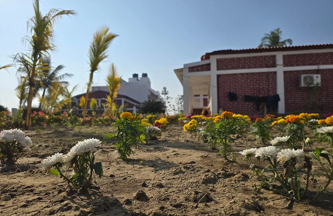 Ricardo Beach Resort-1