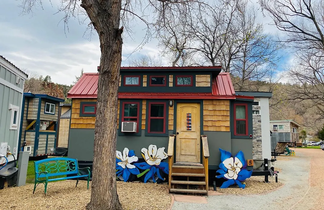 Weecasa Tiny Home Resort-1