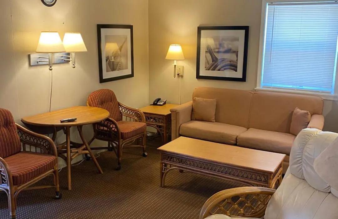 The Admiral Hotel/Motel-1