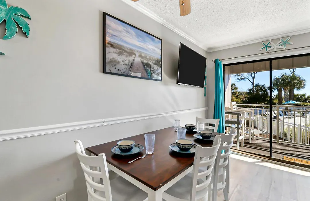 Ocean Dunes Villas: Beachfront Retreat with Heated Pool-1