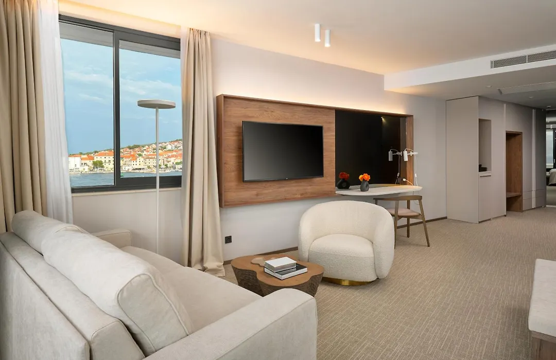 Grand Hotel View-1
