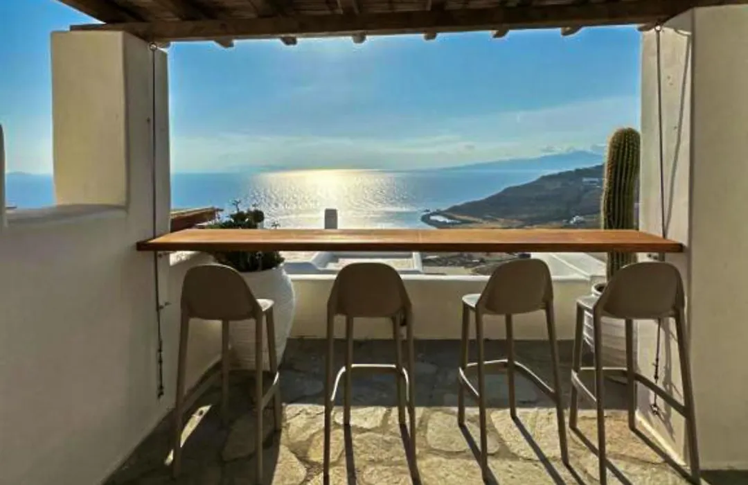 White Rock Suites & Villas-1