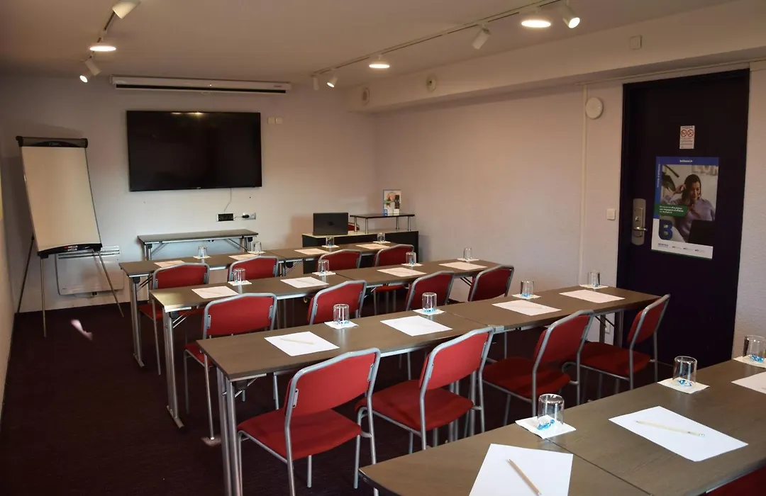 Brit Hotel Caen Herouville-1