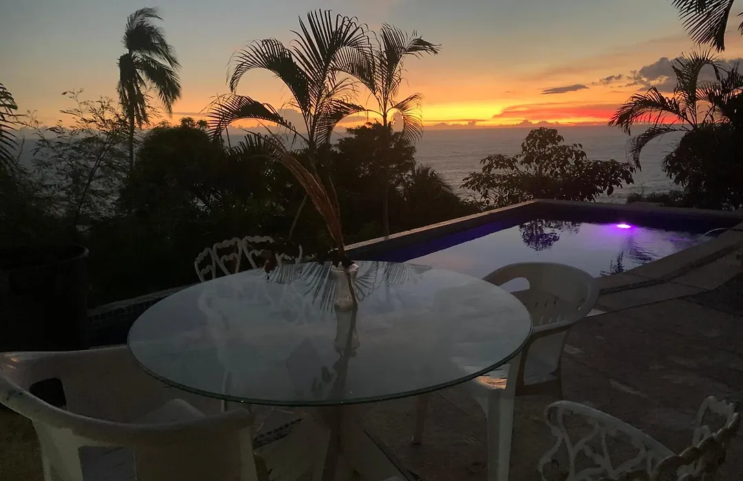 Cocos Camp (Adults Only)-1