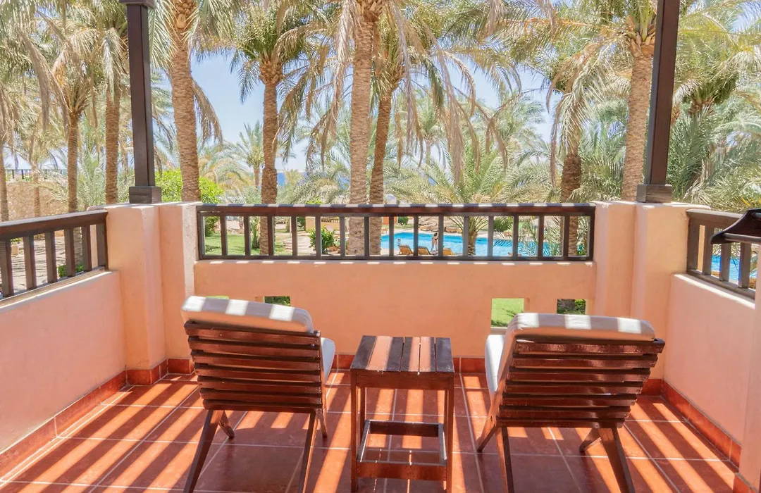 Tamra Beach Resort-1