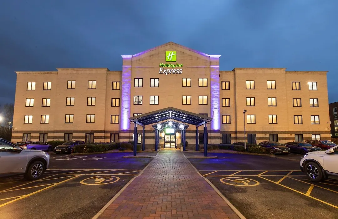 Holiday Inn Express Poole By Ihg-1
