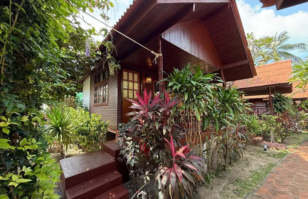 Bangrak Pier Bungalow-1