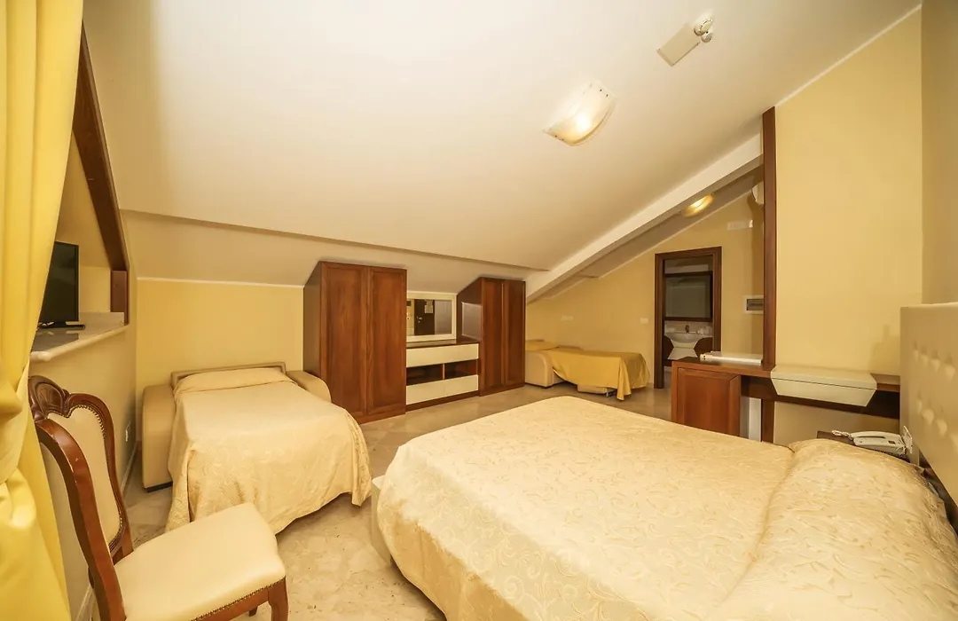 Hotel Insonnia-1