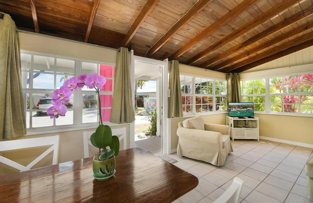 Pines & Palms Resort-1