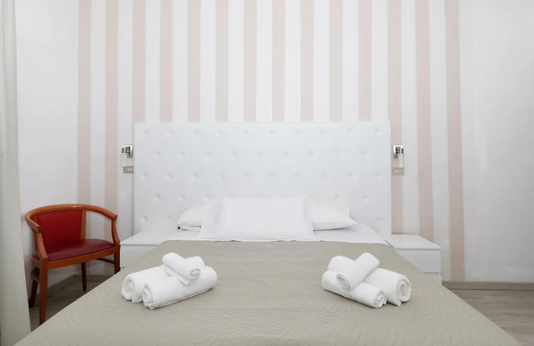 Hotel La Perla Rimini-1
