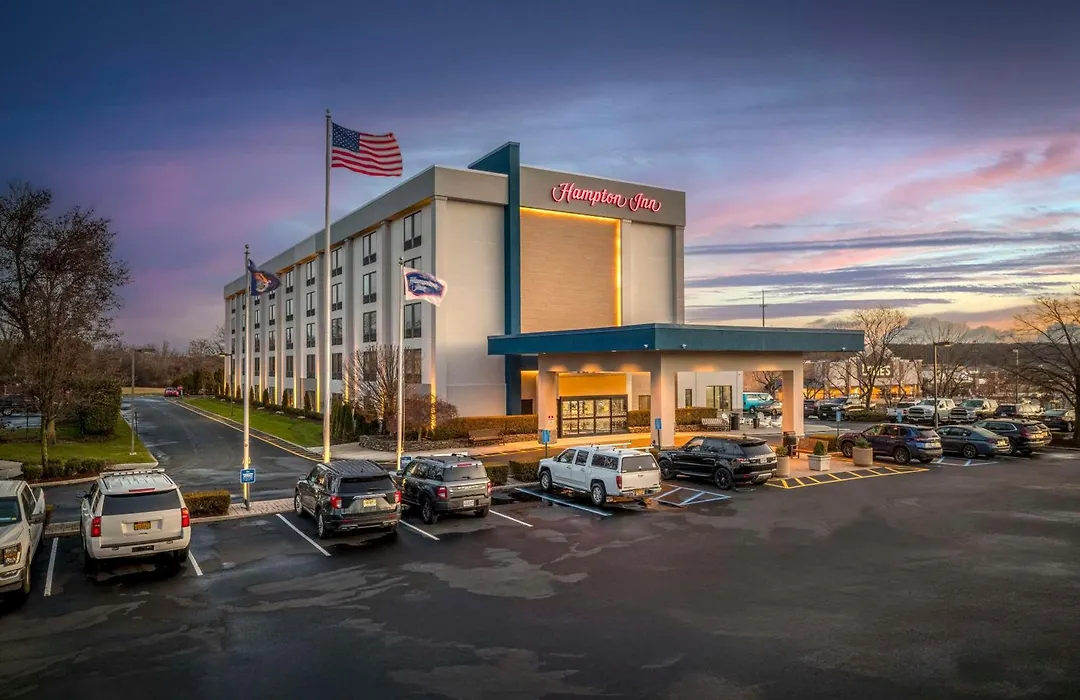 Hampton Inn Long Island/Commack-1