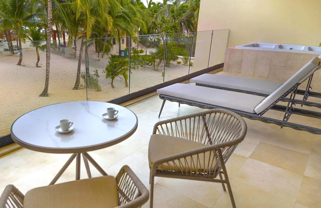 Family Selection At Grand Palladium Kantenah Resort & Spa-1