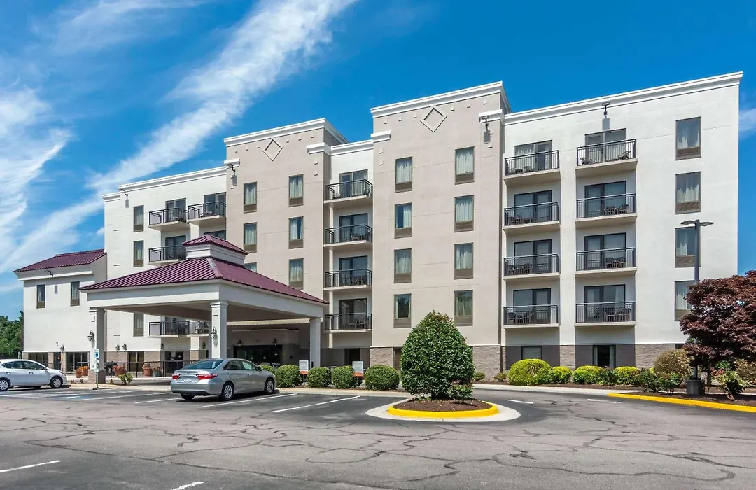Comfort Suites Southpark-1