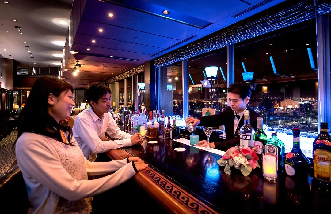 Navios Yokohama-1