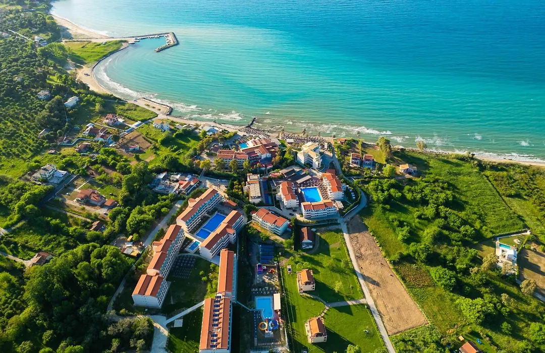 Angela Beach Hotel & Apts-1