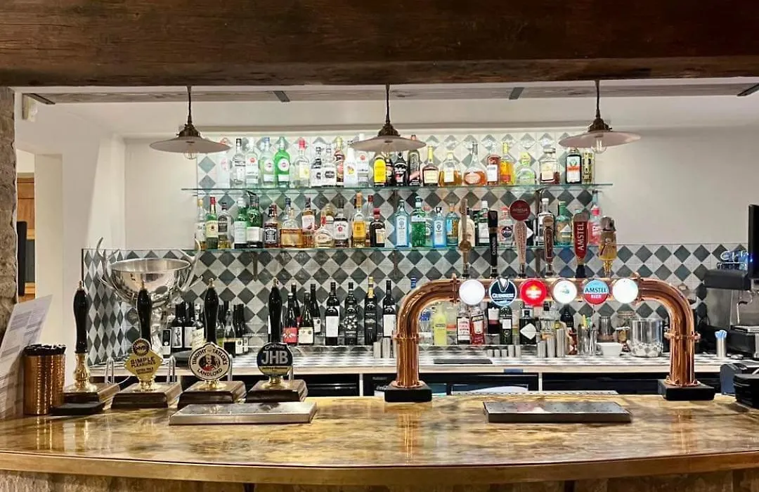 The White Hart-1