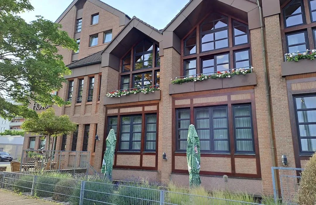 Leine Hotel-1
