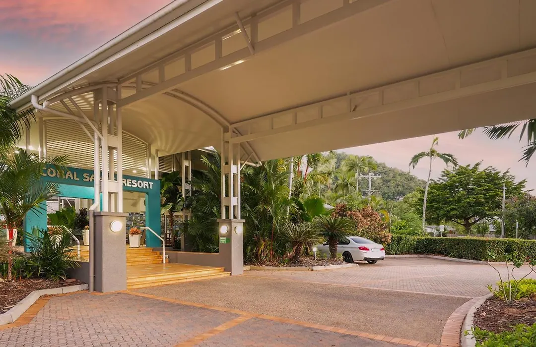 Coral Sands Beachfront Resort-1