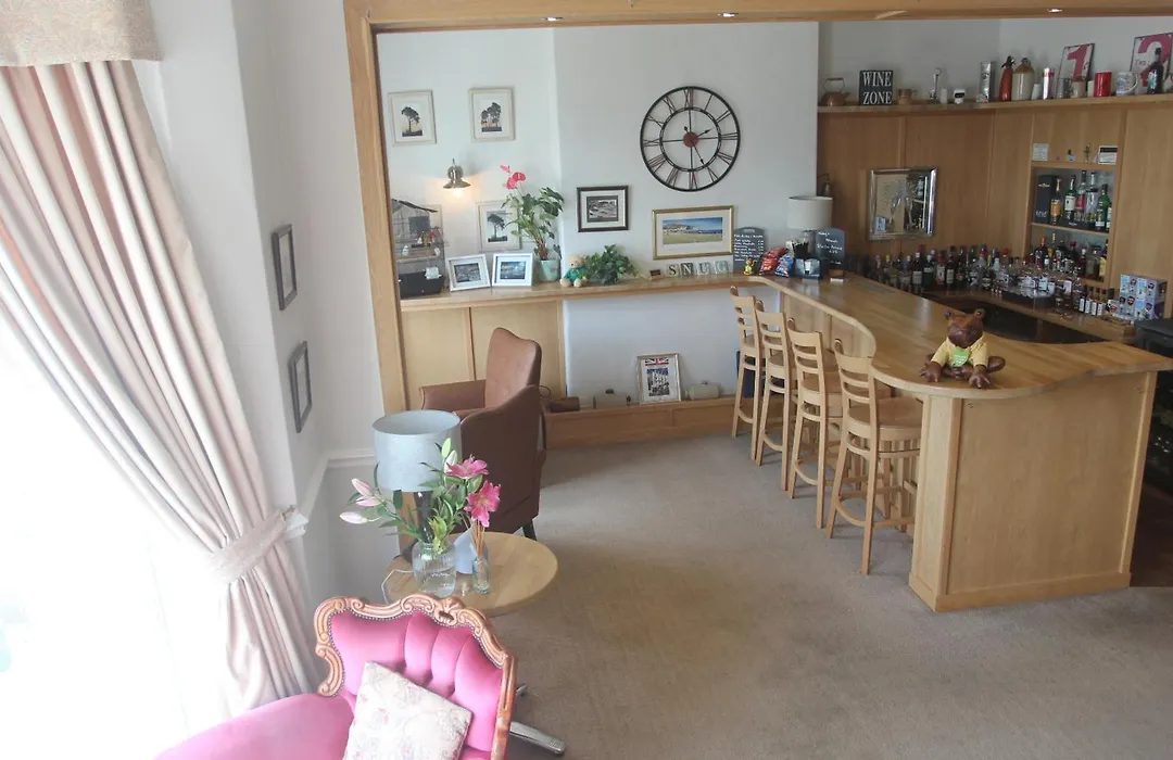 Bryn-Y-Mor Hotel (Adults Only)-1