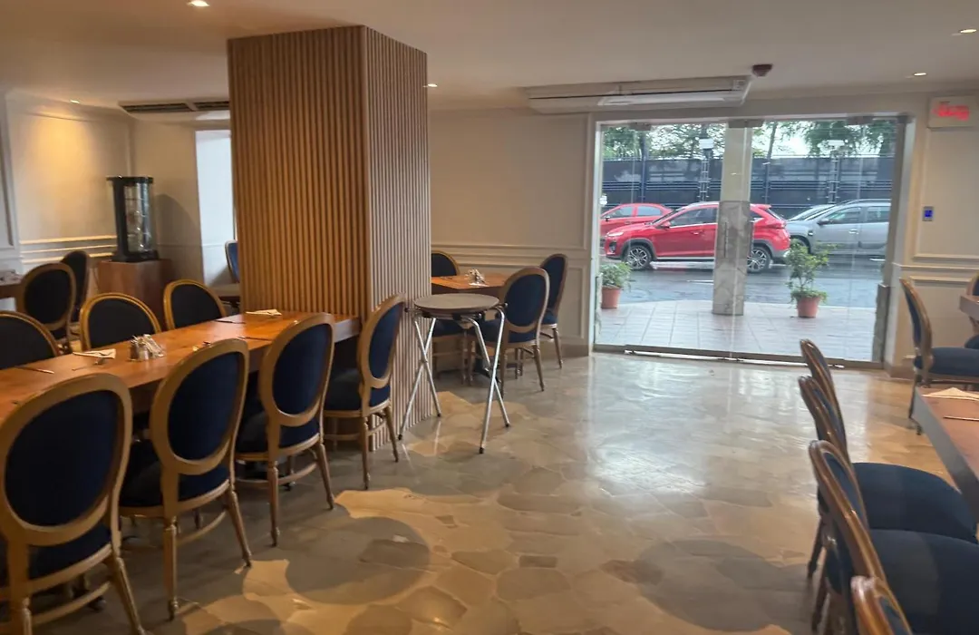 Hotel Ramada-1
