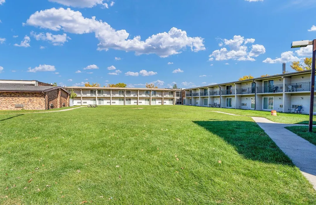 Red Lion Inn & Suites Urbana-1