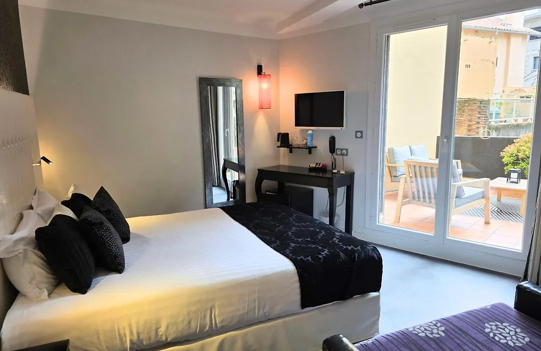 Nyx Boutique Hotel-1