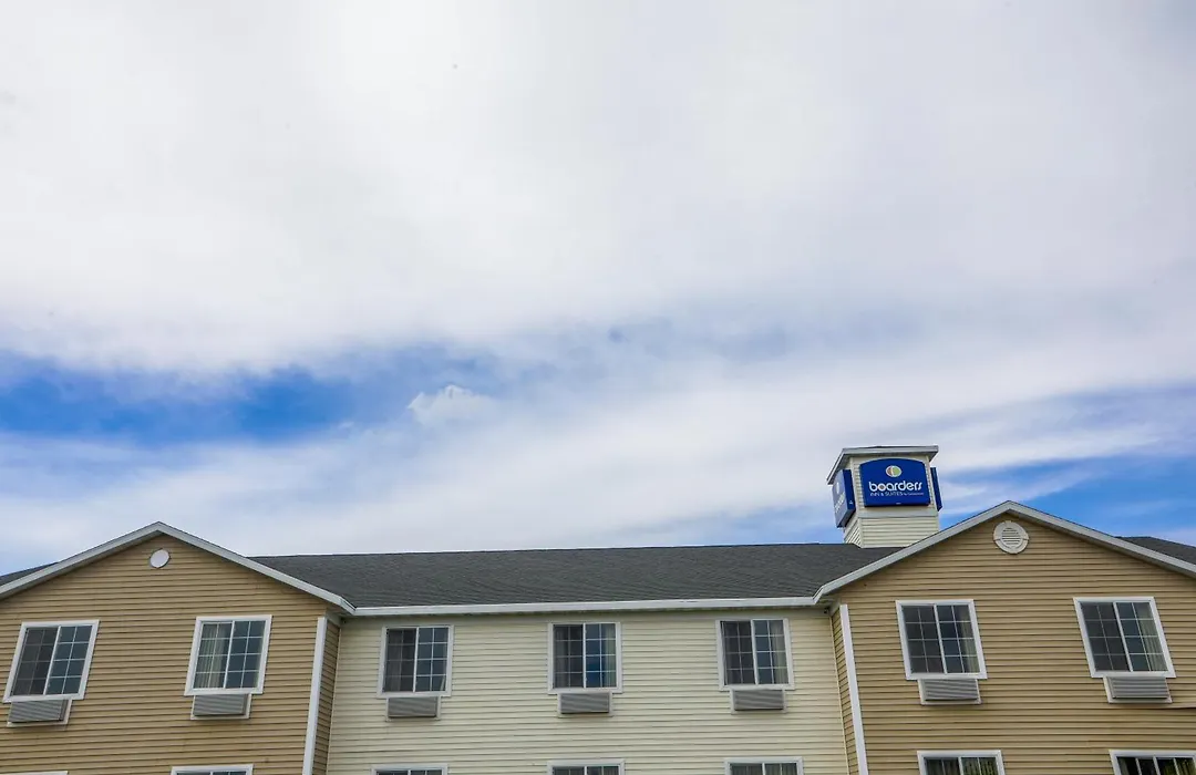 Evansville Inn & Suites By Oyo-1