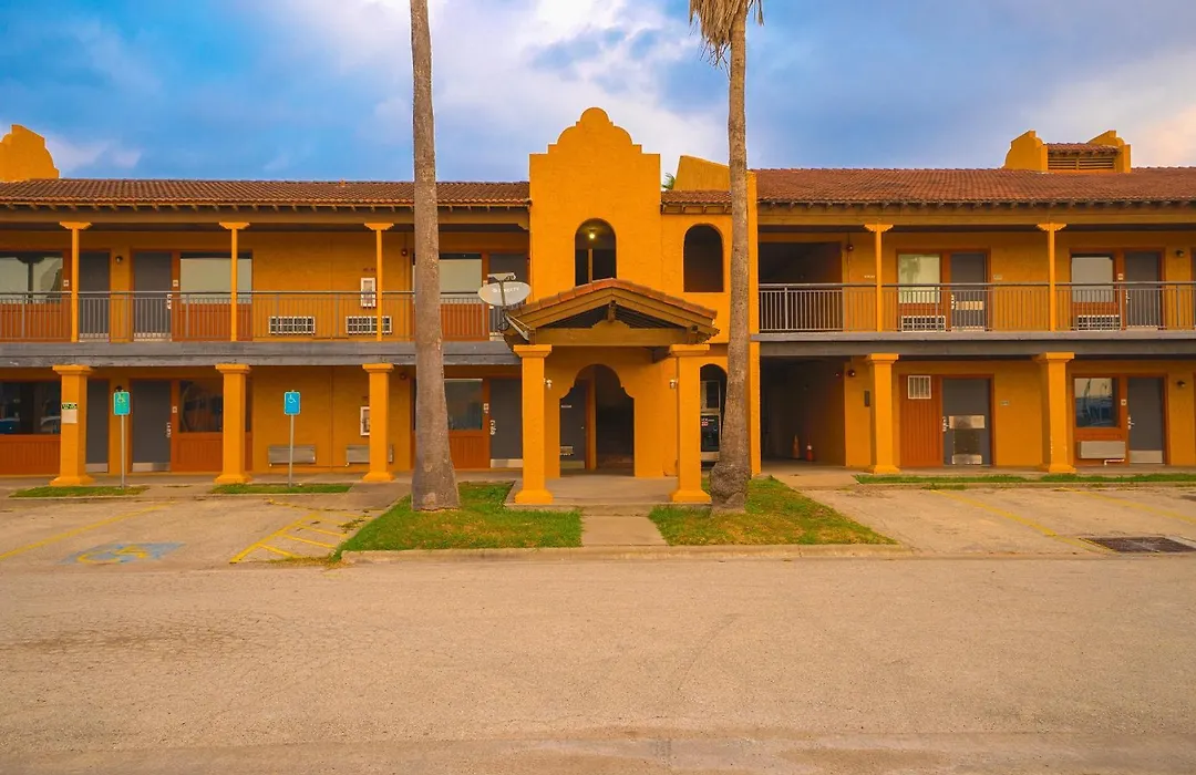 Oyo Hotel Kingsville - Hwy 77-1