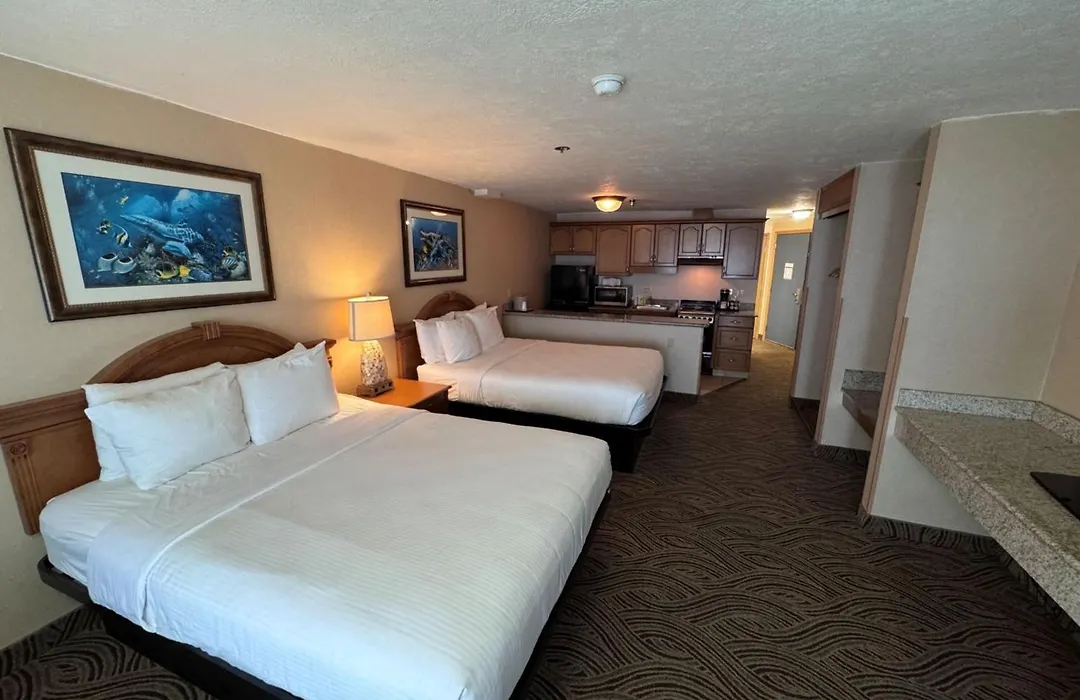 Promenade Inn & Suites Oceanfront-1