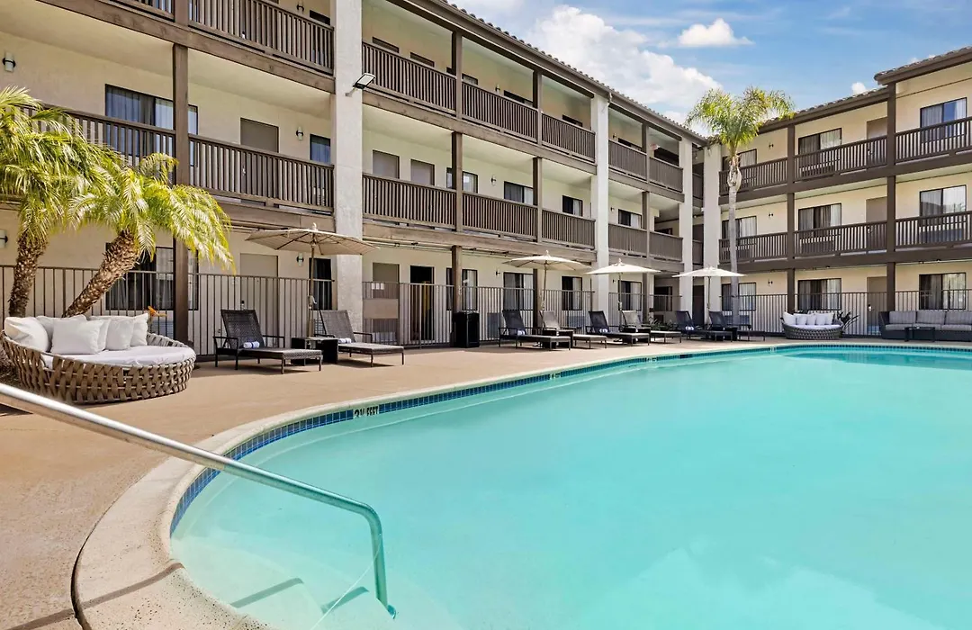 Best Western Carlsbad By The Sea-1
