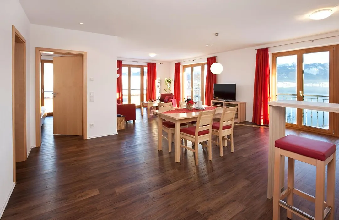 Seehotel und Appartements Schnöller-1