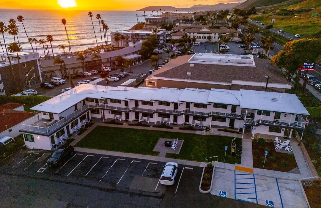 Tides Oceanview Inn And Cottages-1