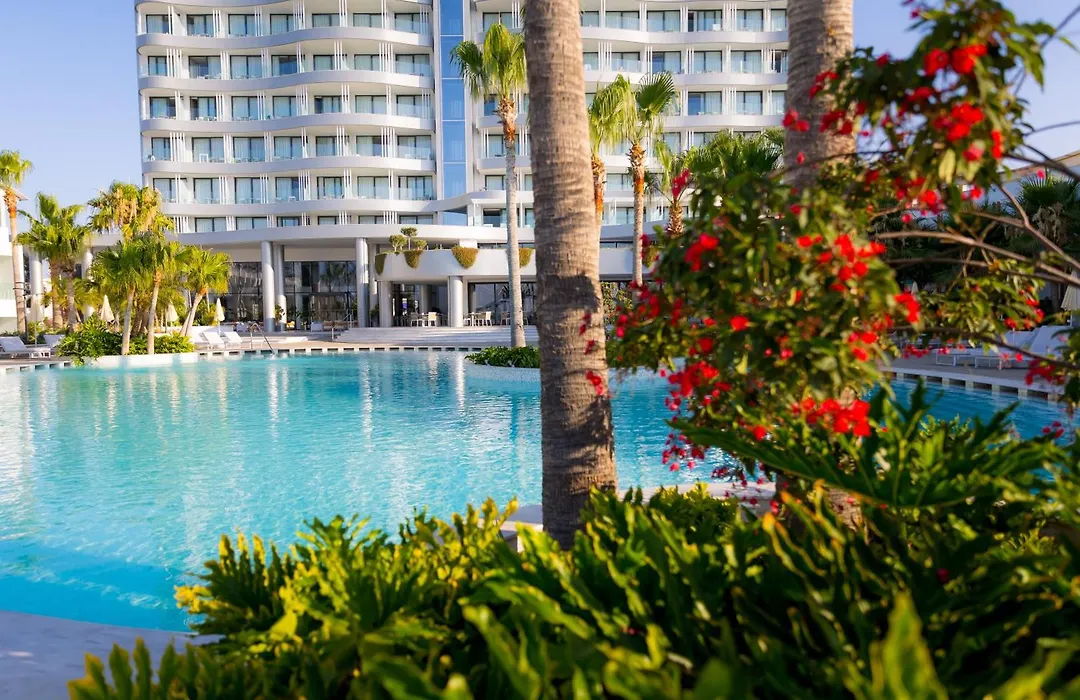 Radisson Beach Resort Larnaca-1