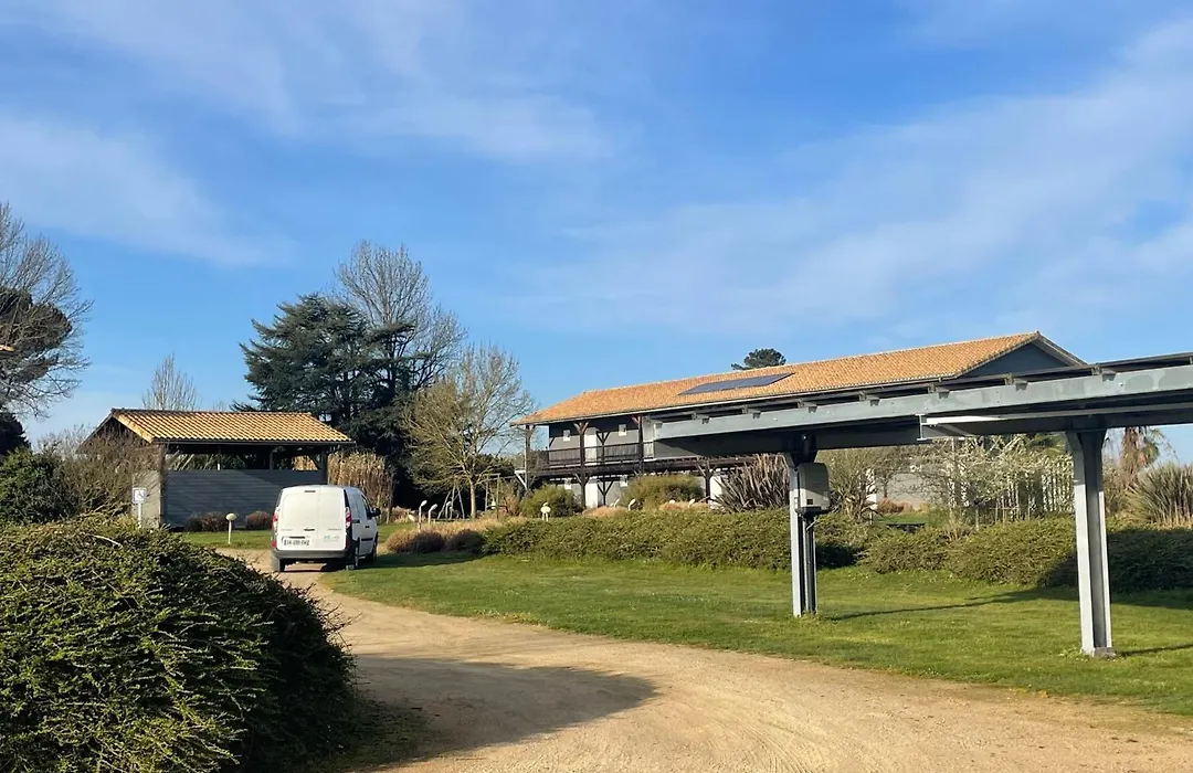 La Petite Couronne, Ecolodge & Lofts-1